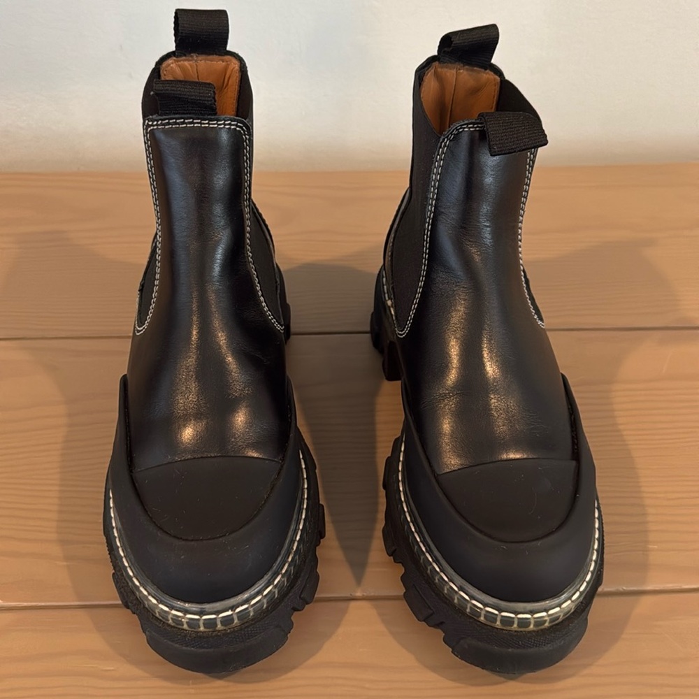 Ganni Low Chelsea Lug Sole Boot, Black 38